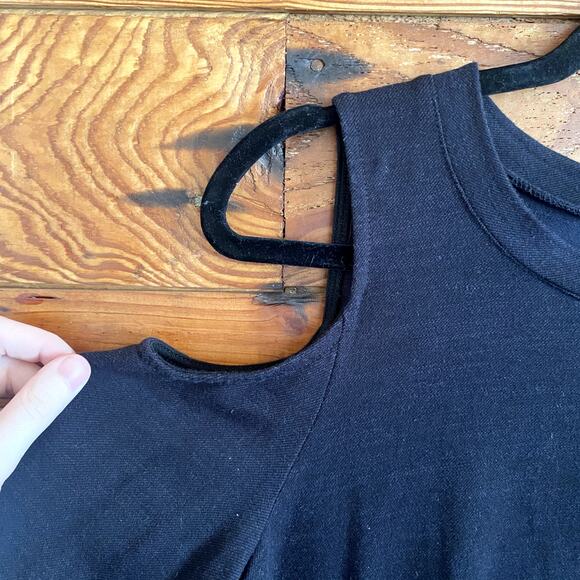 Splendid cold shoulder long sleeve top size large - Picture 3 of 4